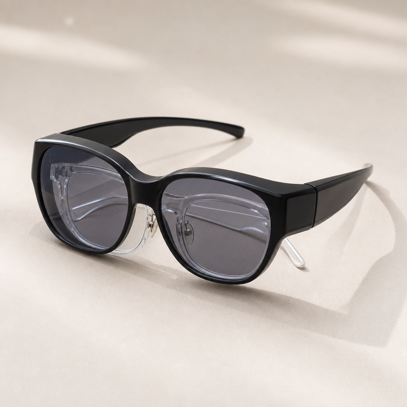 Fits over glasses